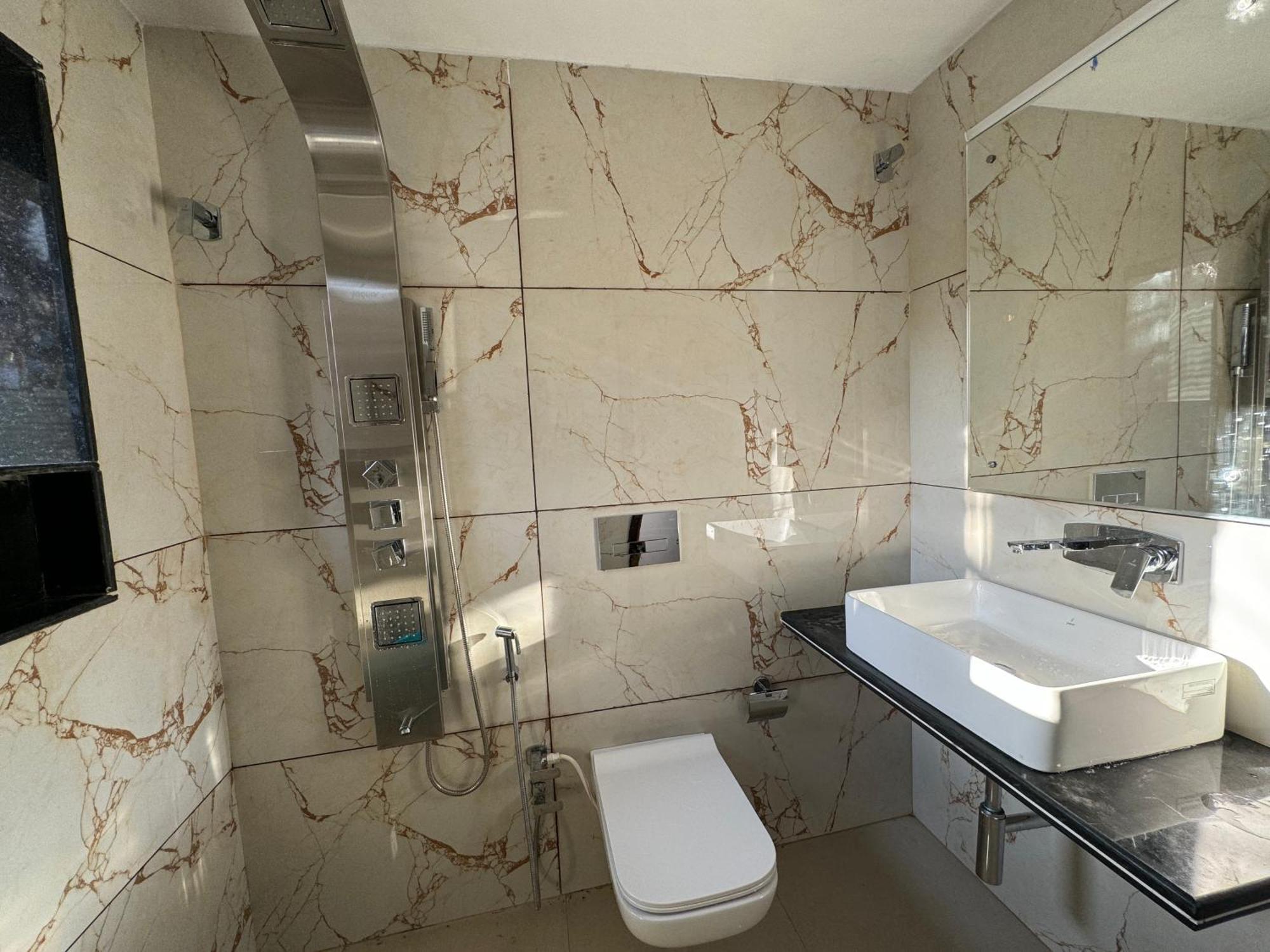 Hotel Manora Palace Srinagar  Ngoại thất bức ảnh